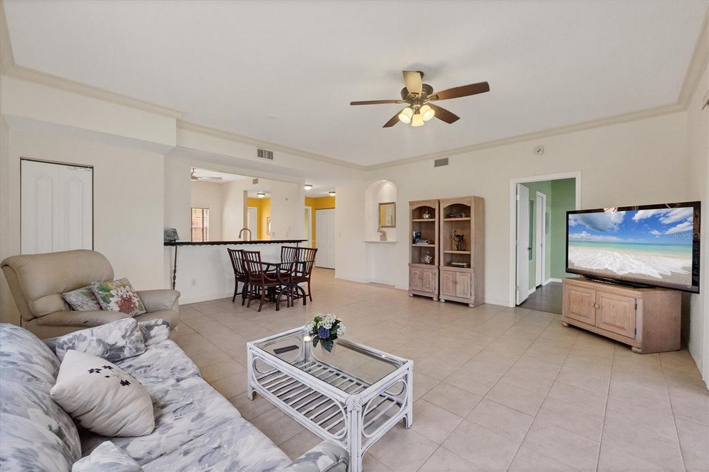 Image 7 of property listing at 1007 GONDOLA PARK DRIVE 1007, Venice, FL 34292