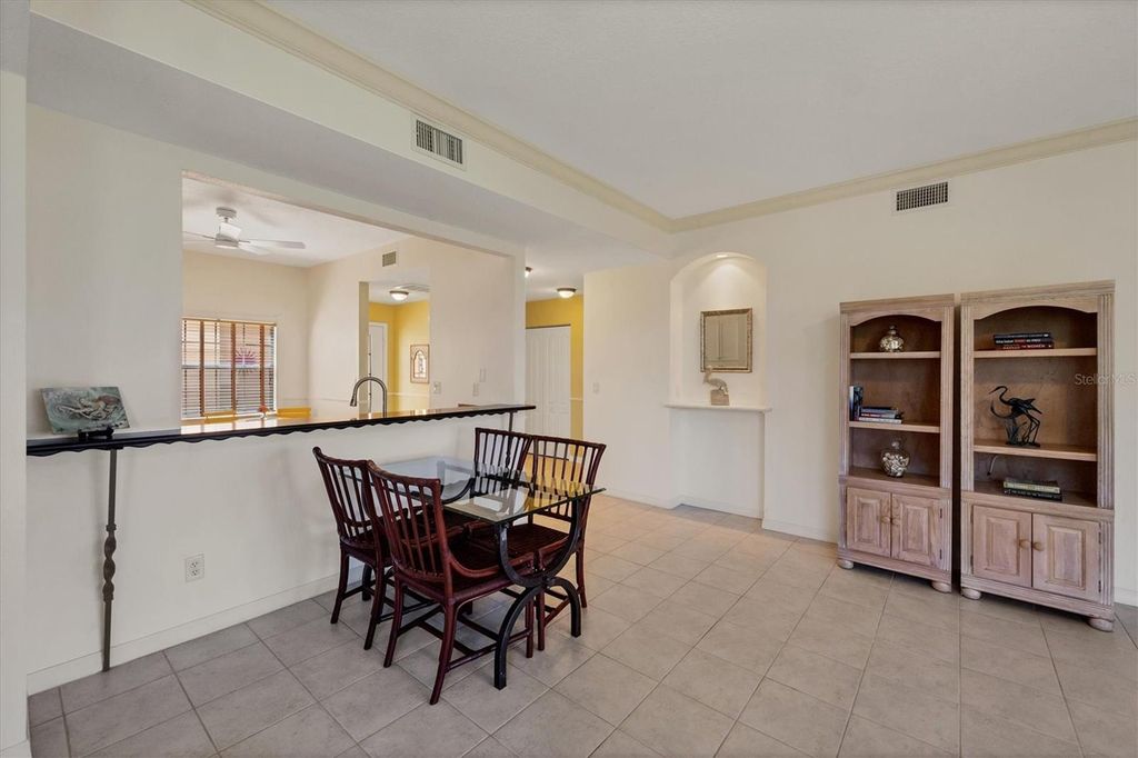 Image 8 of property listing at 1007 GONDOLA PARK DRIVE 1007, Venice, FL 34292