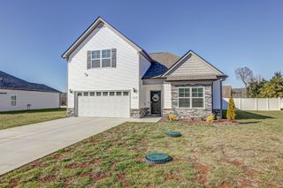 1010 Hickoryridge Dr, Murfreesboro, TN 37129