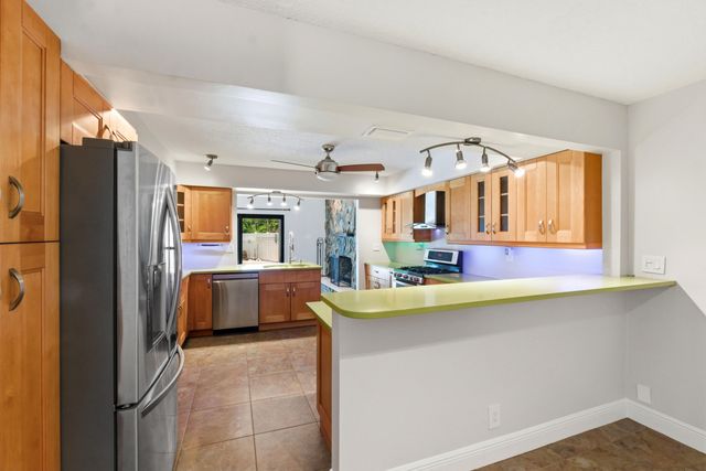 2326 NW 120th Way, Coral Springs, FL 33065