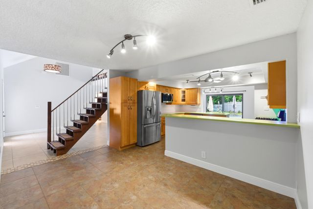 2326 NW 120th Way, Coral Springs, FL 33065
