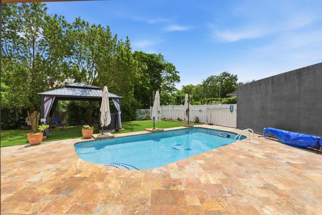 2326 NW 120th Way, Coral Springs, FL 33065