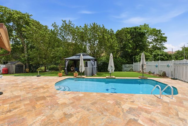 2326 NW 120th Way, Coral Springs, FL 33065
