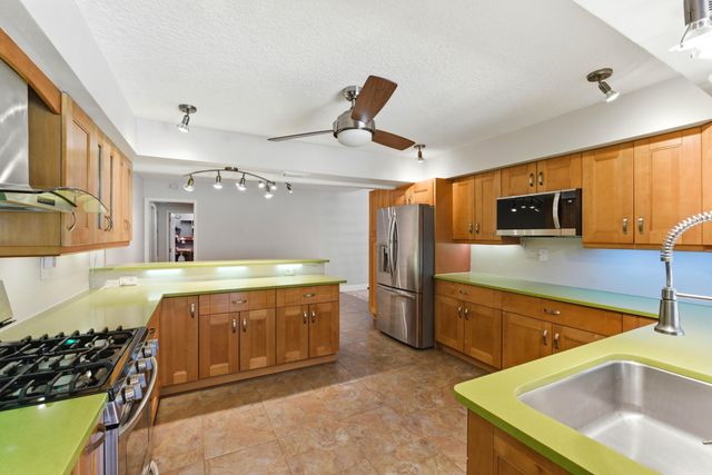 2326 NW 120th Way, Coral Springs, FL 33065