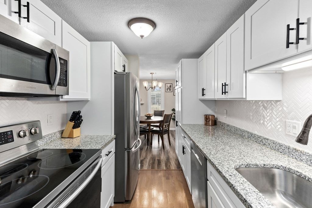 15 Foundry Street A8, Easton, MA 02375