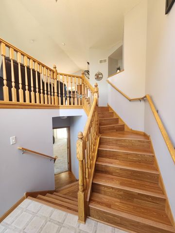 816 River Terrace, Prescott, WI 54021