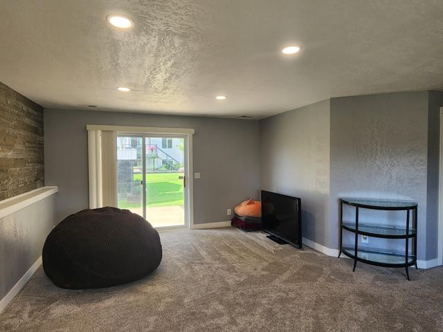 816 River Terrace, Prescott, WI 54021