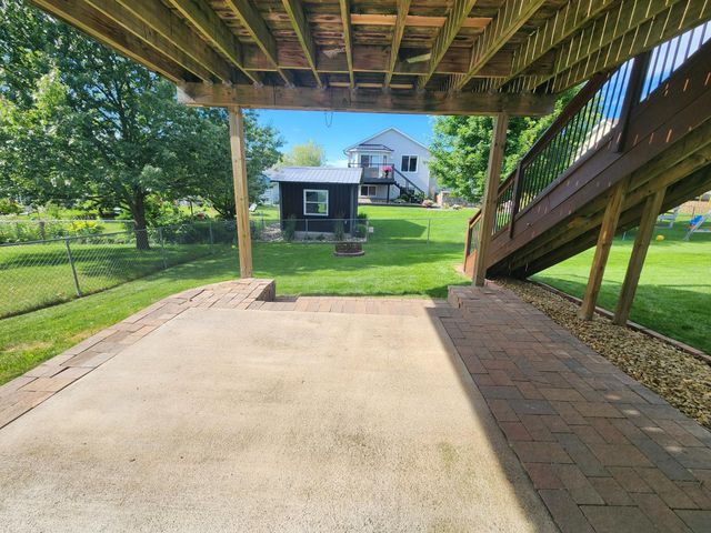 816 River Terrace, Prescott, WI 54021