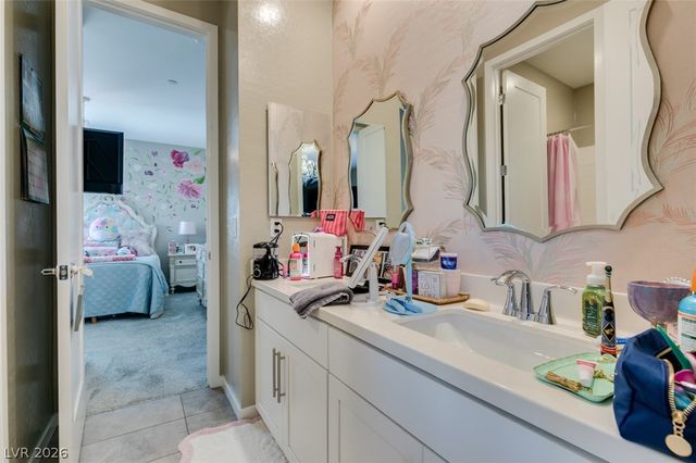 779 Glowing Horizon Street, Henderson, NV 89052