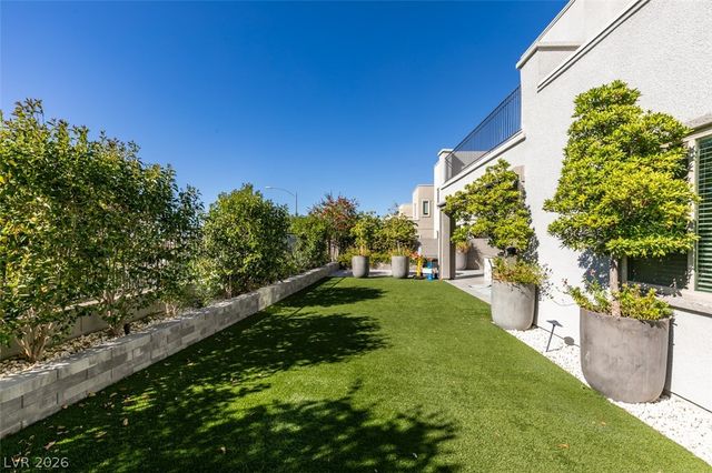 779 Glowing Horizon Street, Henderson, NV 89052