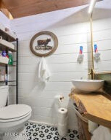 781 Burns Hill Rd, Lobelville, TN 37097