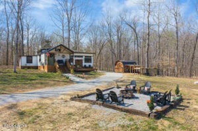 781 Burns Hill Rd, Lobelville, TN 37097