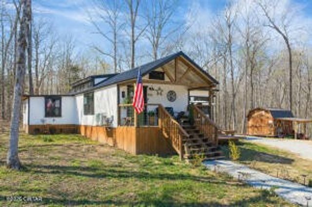 781 Burns Hill Rd, Lobelville, TN 37097