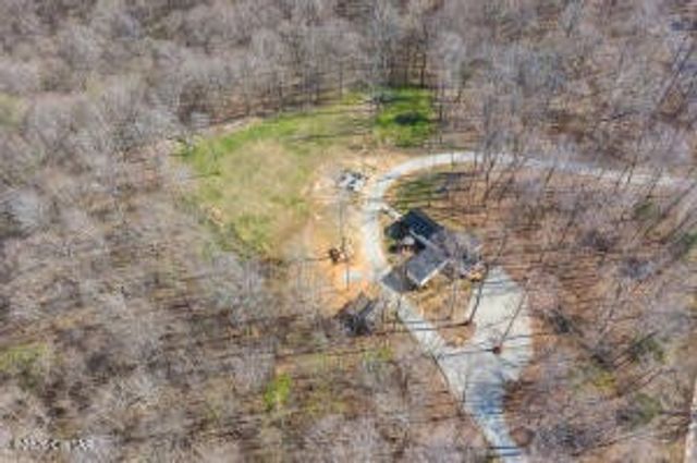781 Burns Hill Rd, Lobelville, TN 37097