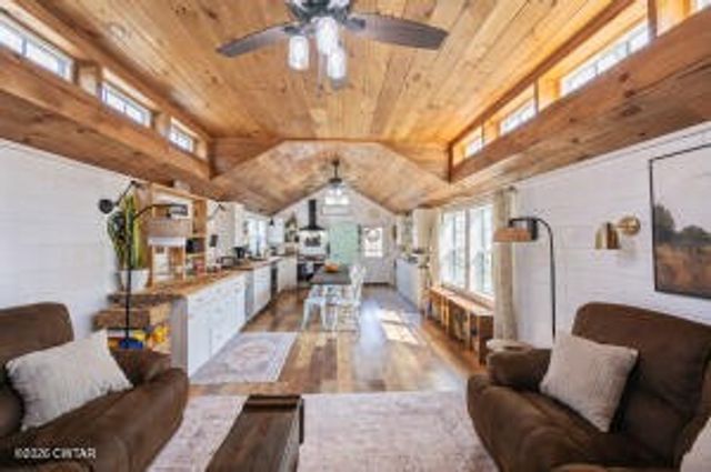 781 Burns Hill Rd, Lobelville, TN 37097