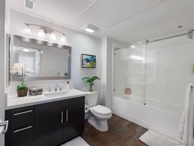 3687 4th Ave. 313, San Diego, CA 92103