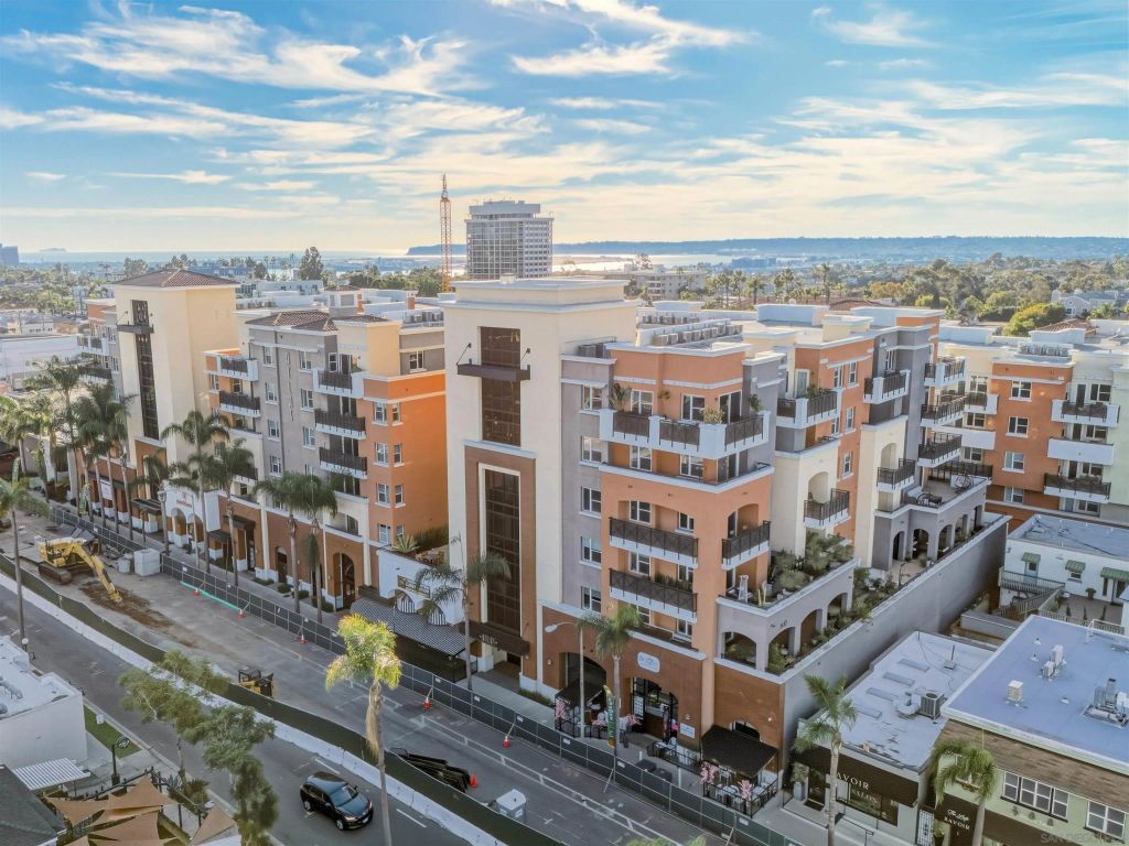 3687 4th Ave. 313, San Diego, CA 92103