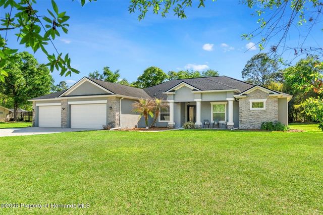 2111 Maximilian Avenue, Spring Hill, FL 34609