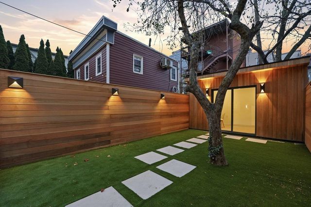 207 4TH ST, Jc, Downtown, NJ 07302