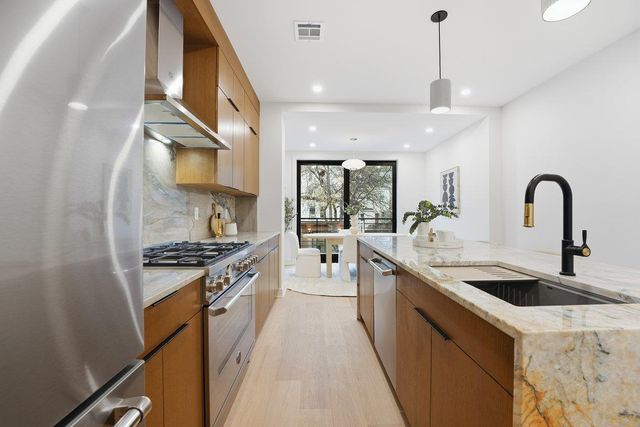 207 4TH ST, Jc, Downtown, NJ 07302