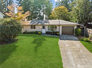 4713 N Island Drive E, Bonney Lake, WA 98391