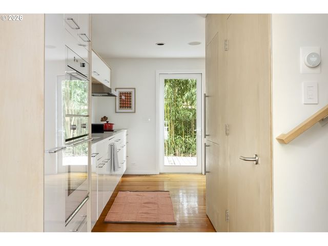 3965 N GANTENBEIN Ave, Portland, OR 97227