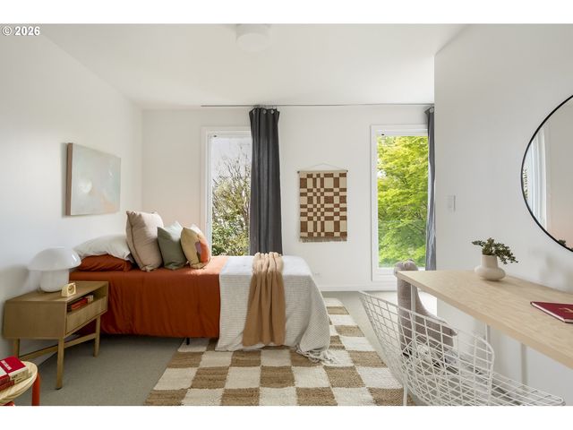 3965 N GANTENBEIN Ave, Portland, OR 97227