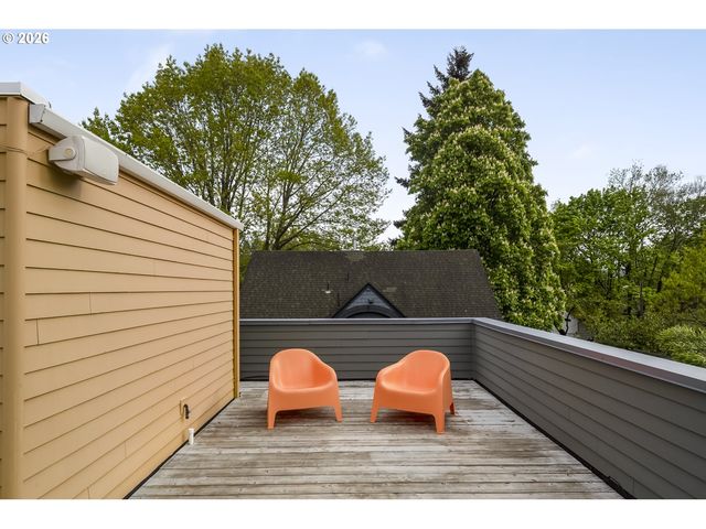 3965 N GANTENBEIN Ave, Portland, OR 97227