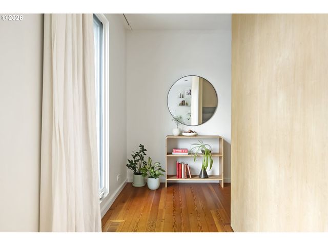 3965 N GANTENBEIN Ave, Portland, OR 97227