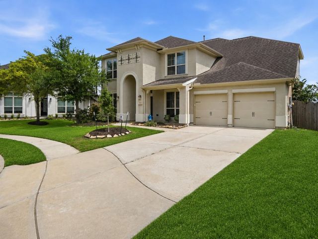 1813 Emerald Trace Lane, Pearland, TX 77584