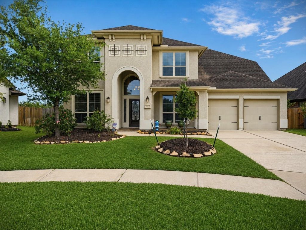 1813 Emerald Trace Lane, Pearland, TX 77584