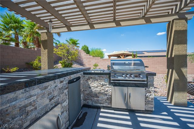 10300 Mystic Ledge Court, Las Vegas, NV 89149