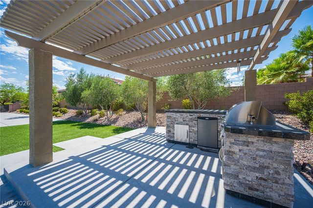10300 Mystic Ledge Court, Las Vegas, NV 89149