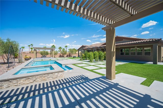 10300 Mystic Ledge Court, Las Vegas, NV 89149