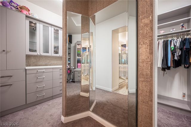 10300 Mystic Ledge Court, Las Vegas, NV 89149