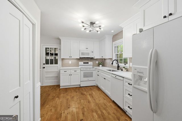 435 Stonebridge Drive, Roswell, GA 30075