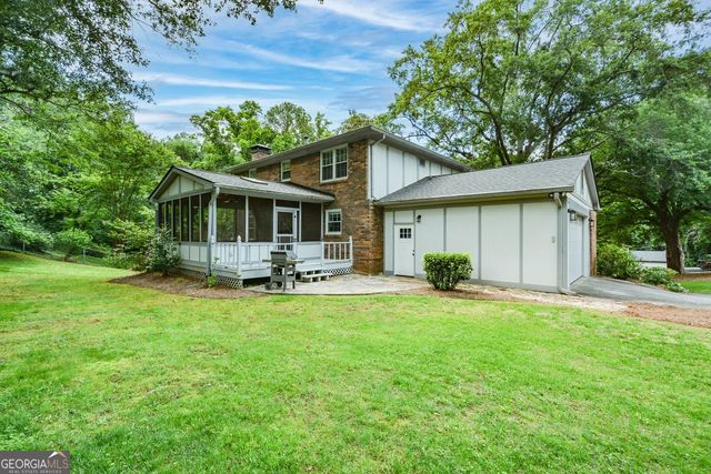 435 Stonebridge Drive, Roswell, GA 30075