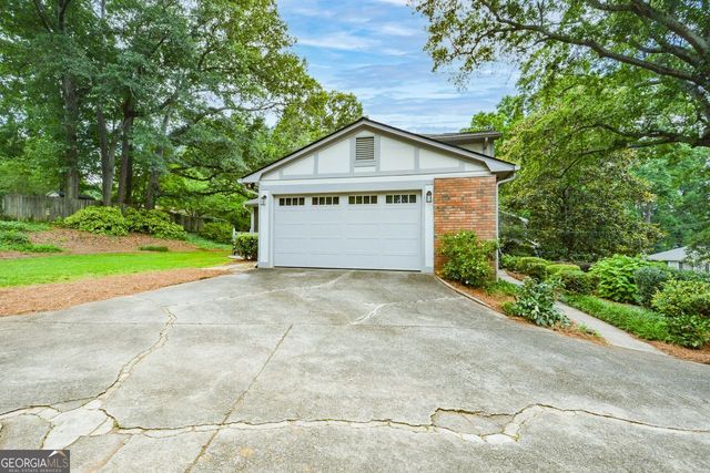 435 Stonebridge Drive, Roswell, GA 30075