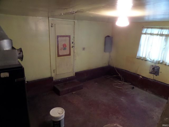 2702 S Meridian Street, Marion, IN 46953