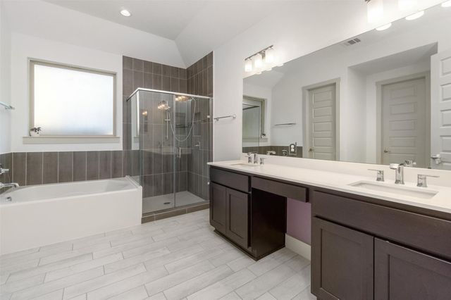 2572 Ravenna Court, Friendswood, TX 77546