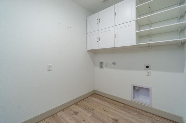 2572 Ravenna Court, Friendswood, TX 77546