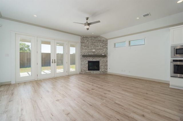 2572 Ravenna Court, Friendswood, TX 77546