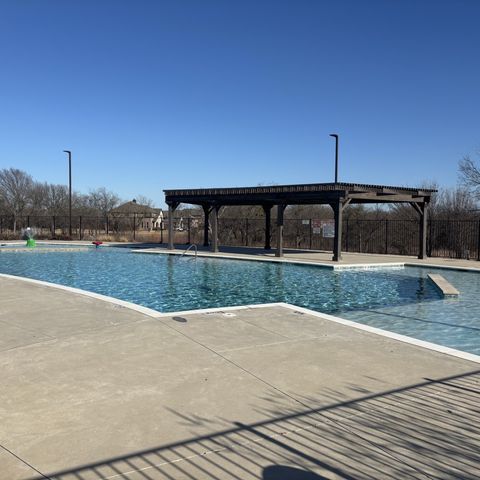 4532 Pentridge Drive, Fort Worth, TX 76036