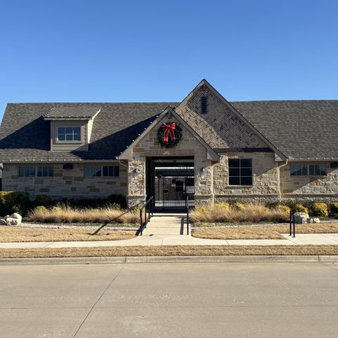 4532 Pentridge Drive, Fort Worth, TX 76036