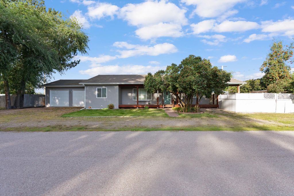 608 6th Street E, Polson, MT 59860 photo 2