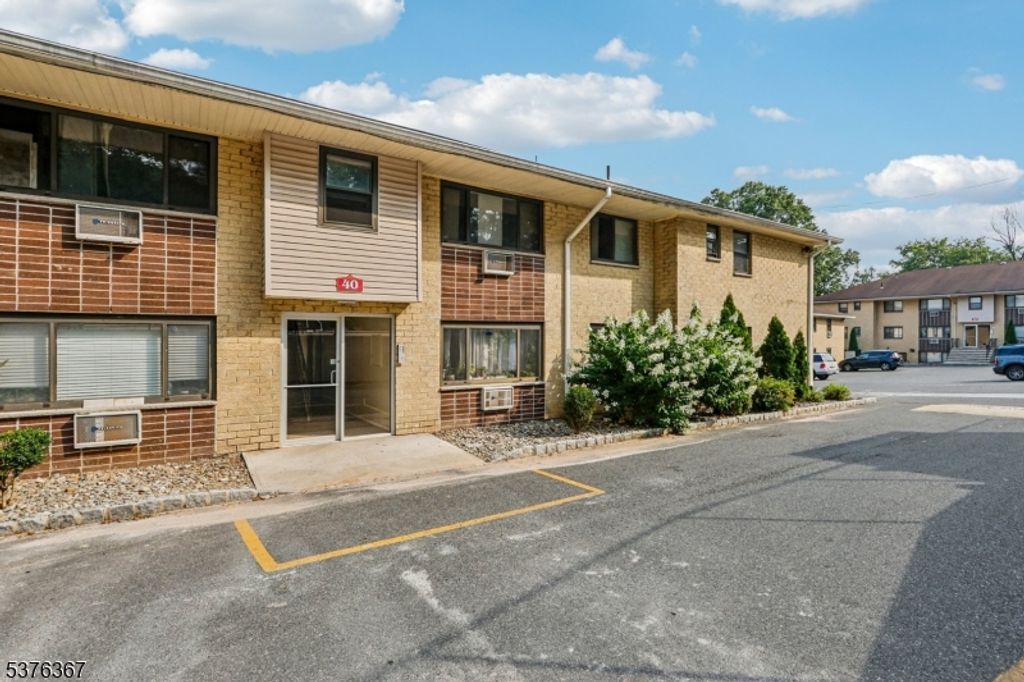 401 US Highway 22 F, North Plainfield Boro, NJ 07060
