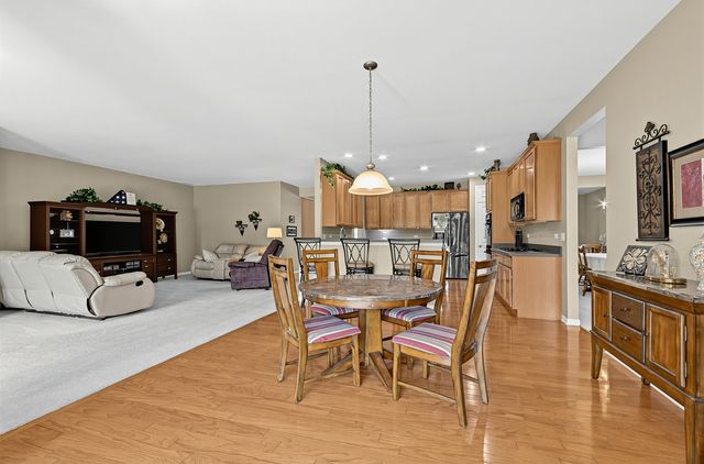 211 Honors Drive, Shorewood, IL 60404