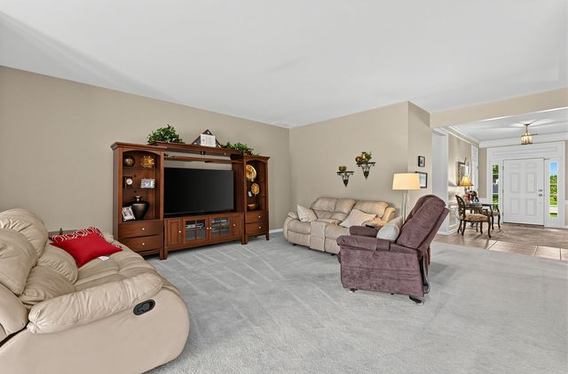 211 Honors Drive, Shorewood, IL 60404