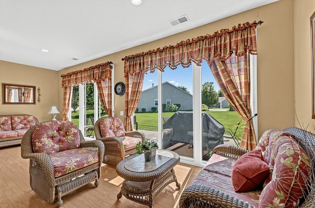 211 Honors Drive, Shorewood, IL 60404