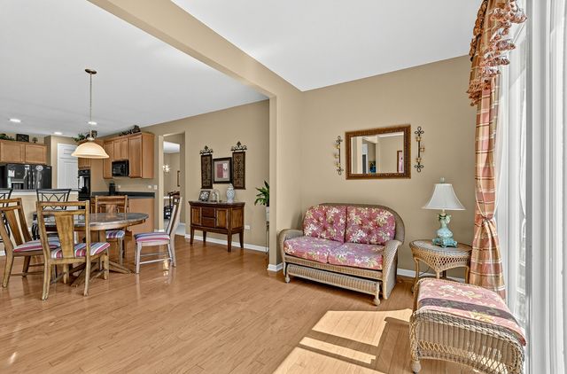 211 Honors Drive, Shorewood, IL 60404